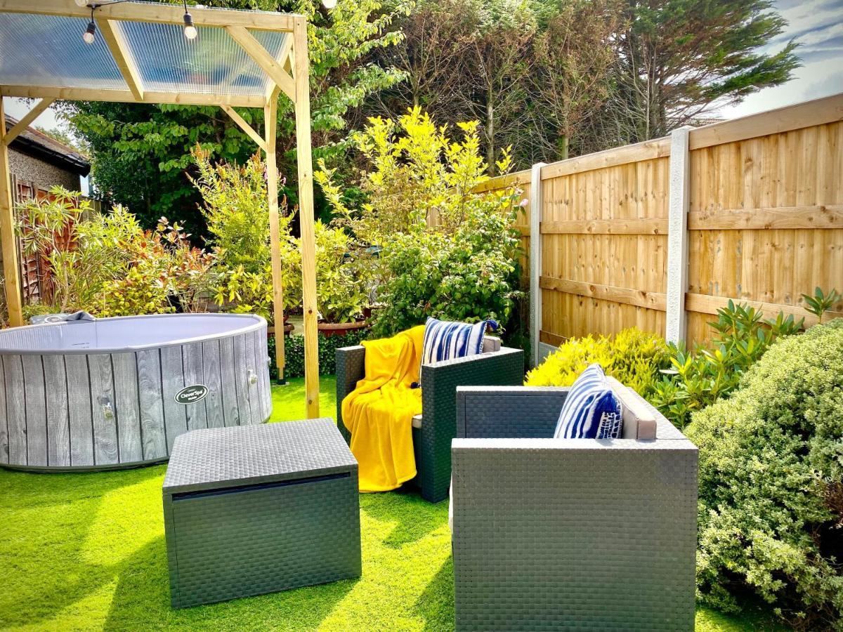 Remarkable 3-Bed Hot Tub House In Blackpool Exterior photo